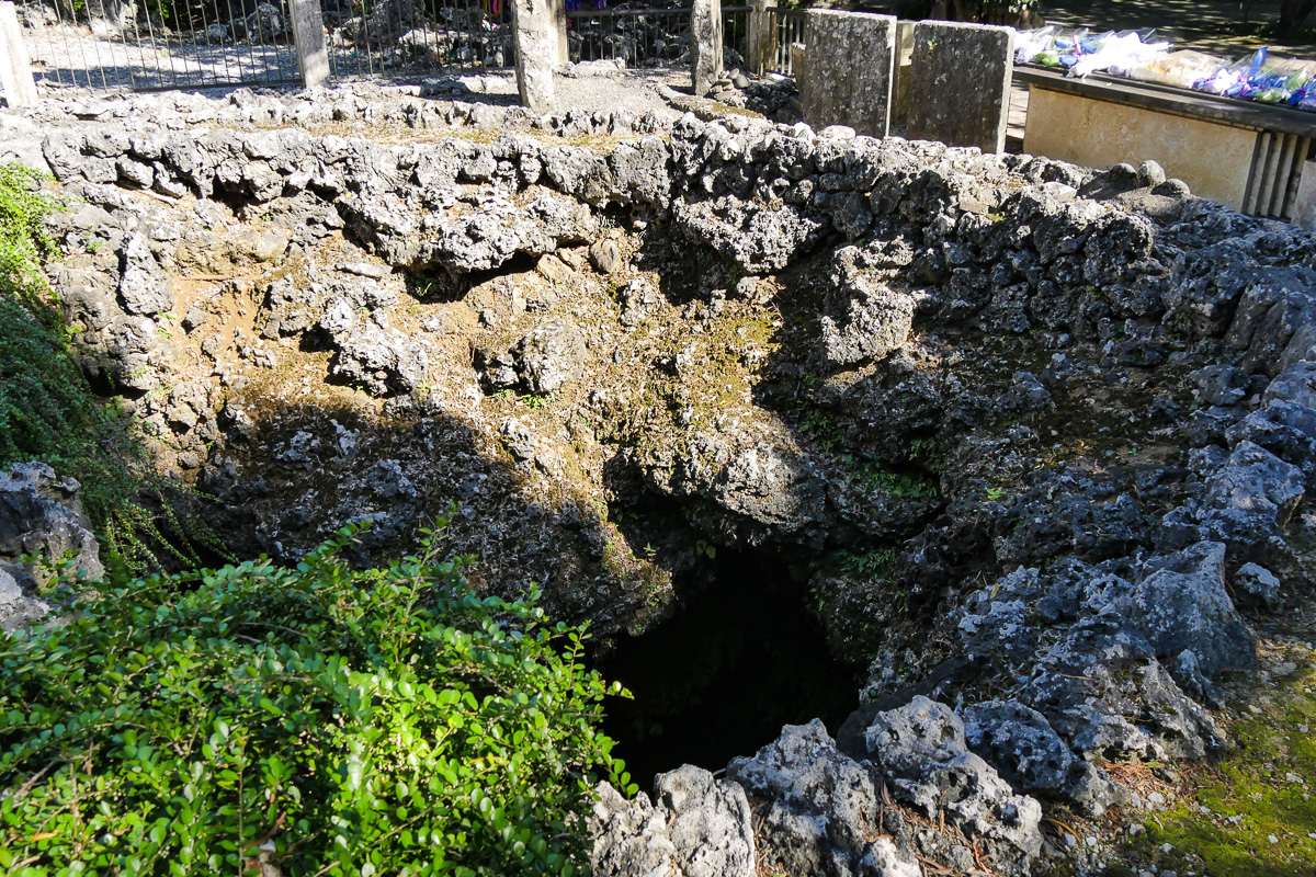 ひめゆりの塔　平和祈念公園