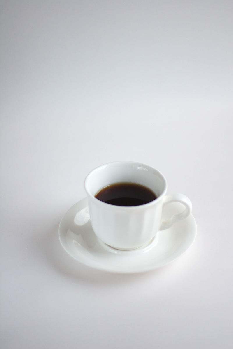 白いコーヒーカップ